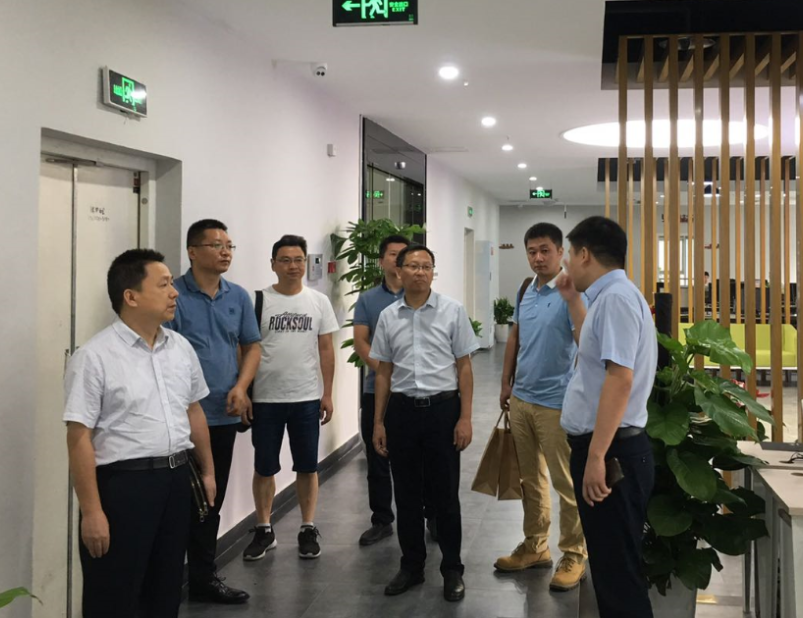 1596339195193084269.png HZGN1G59M1@J%9V(10LE{_R.png