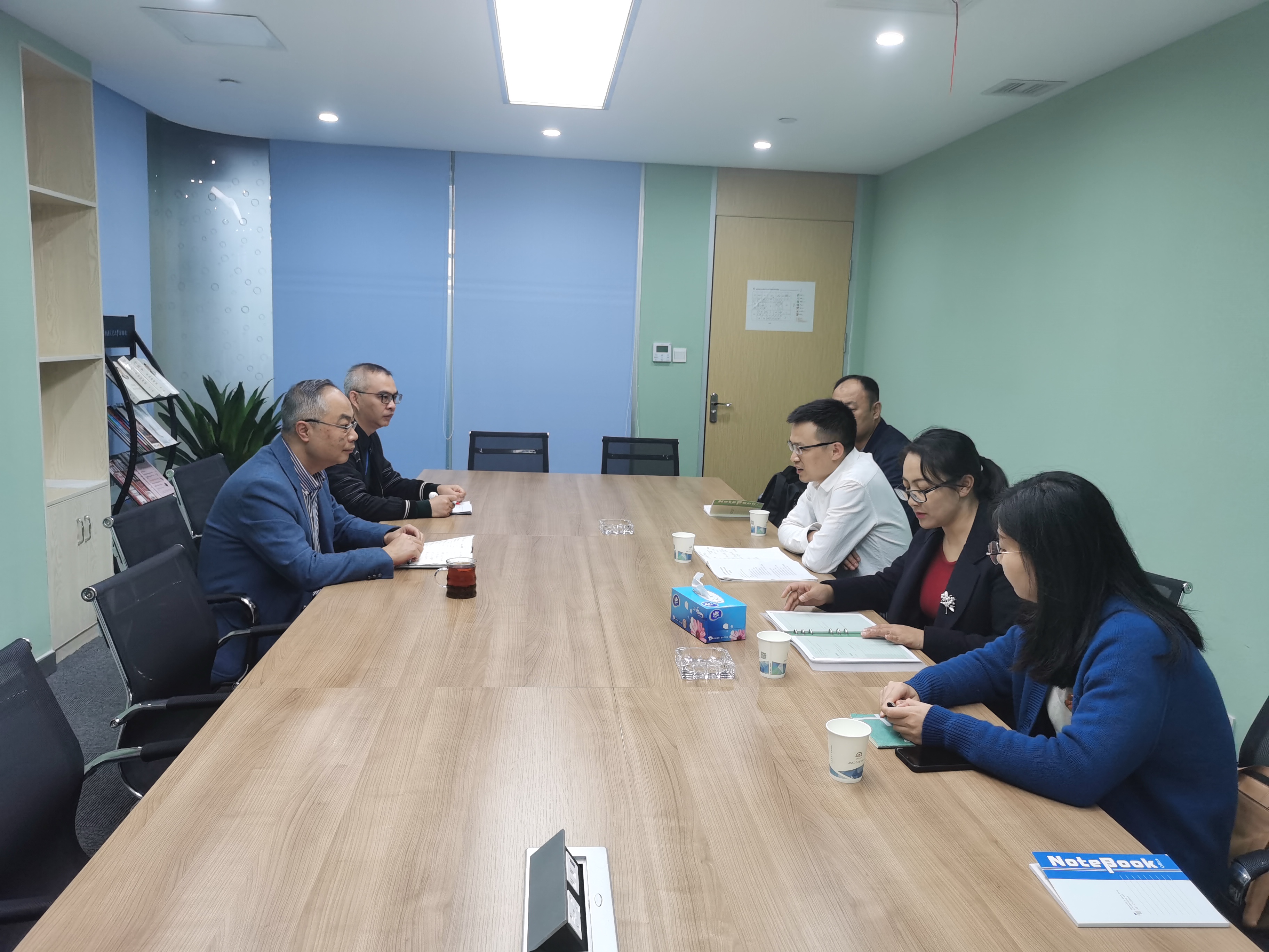 1605582379542041766.jpg 3.调研团队在王长武副经理带领下来到西南交通大学出版社.jpg