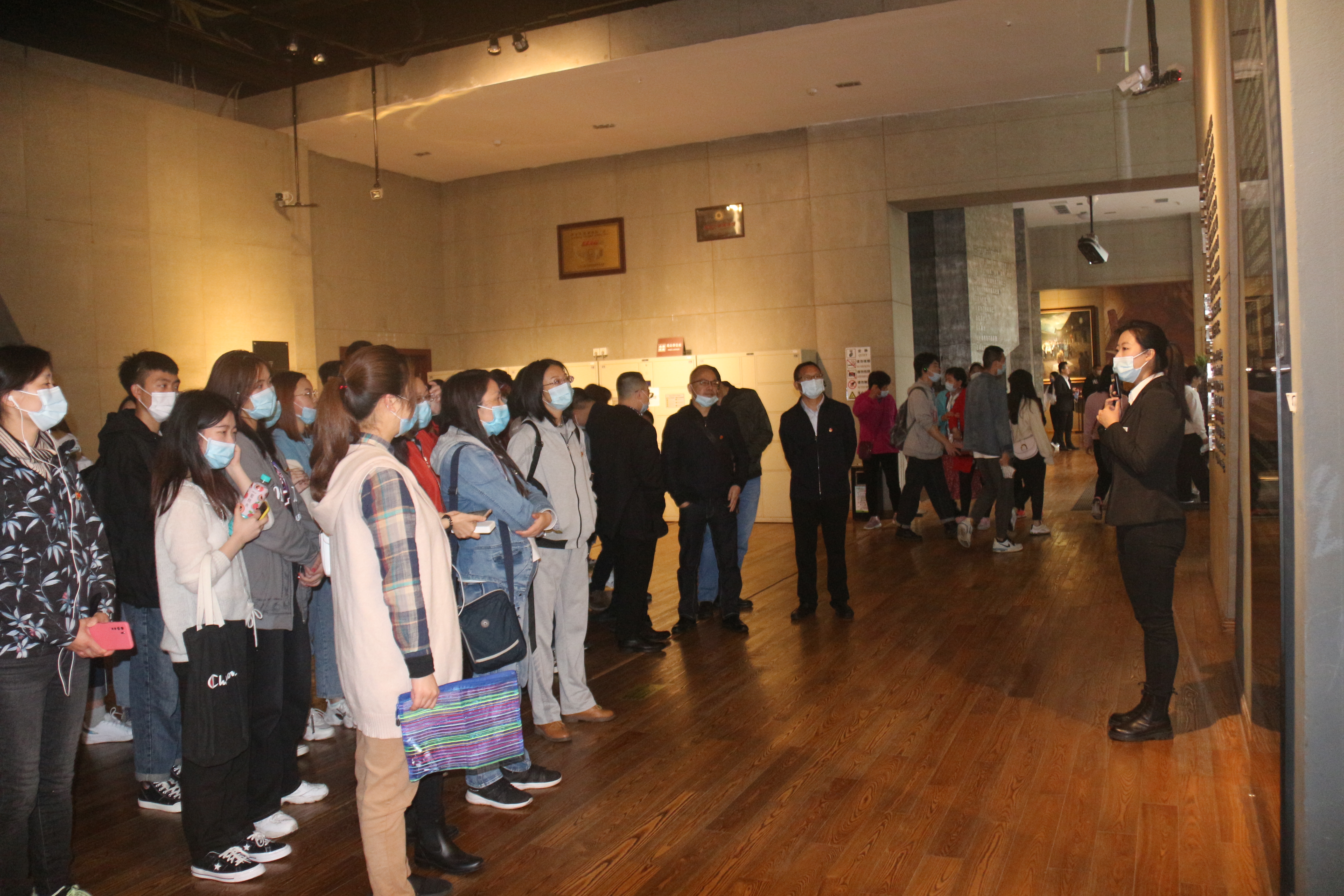 1619424393940035672.jpg IMG_5745.jpg