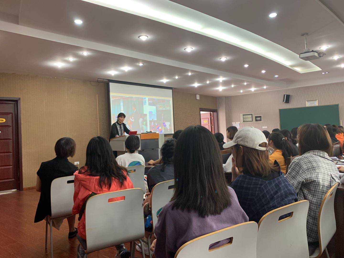 1621904291839042857.jpg 2.jpg